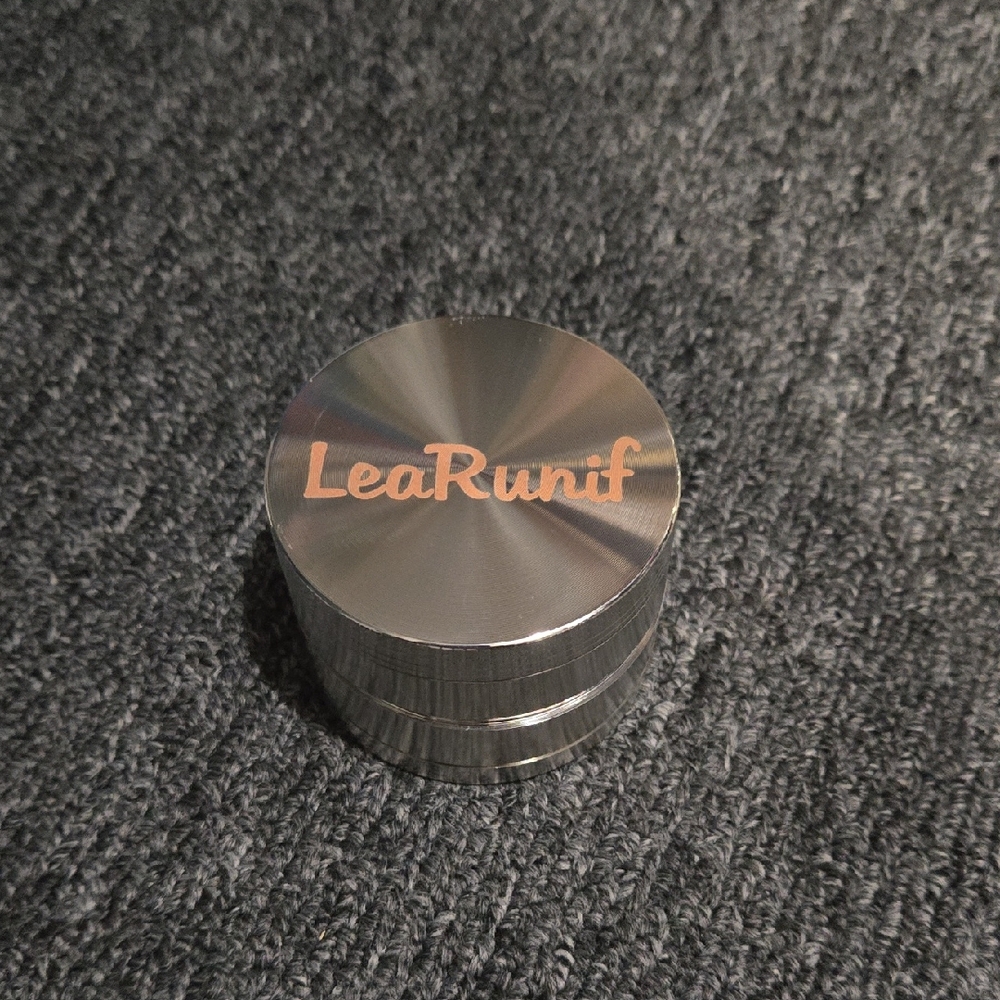 LeaRunif Silver Spice Grinder